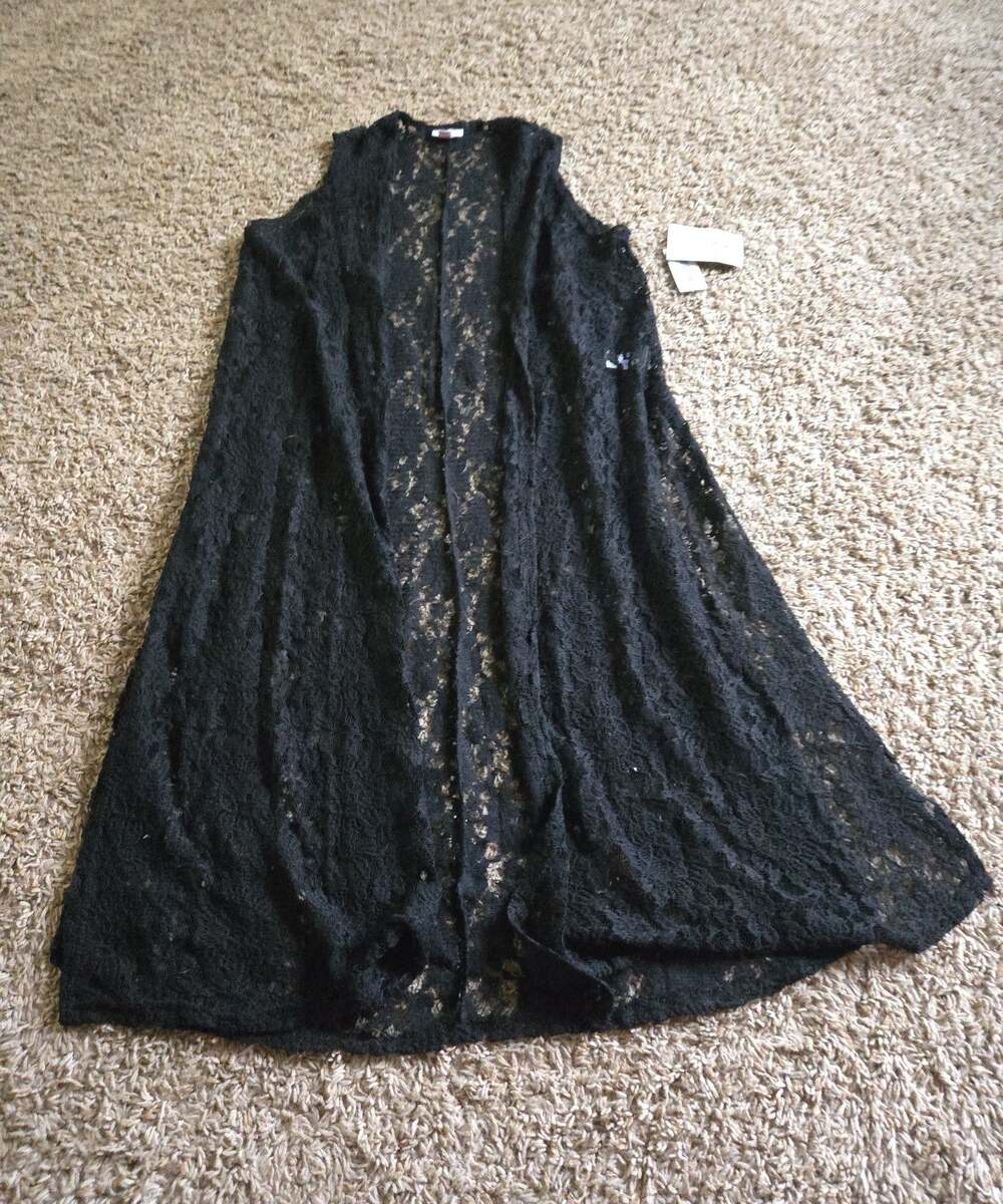 ** New Lularoe Joy black lace size s small